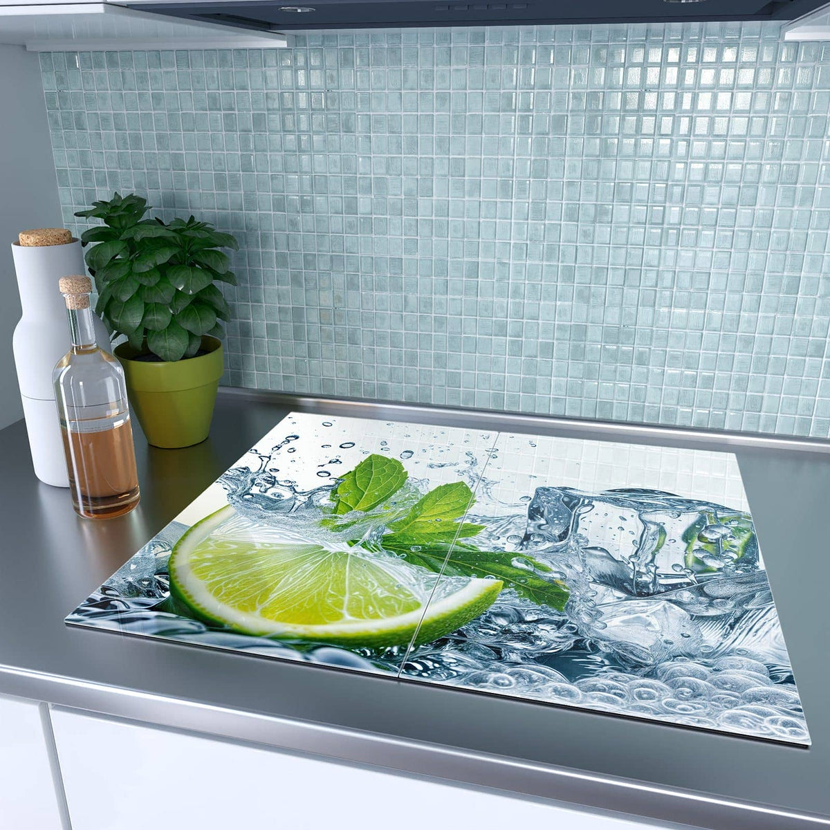Herdabdeckplatte Limette mit Minze – Limettenschnitz mit Minze im Spritzwasser