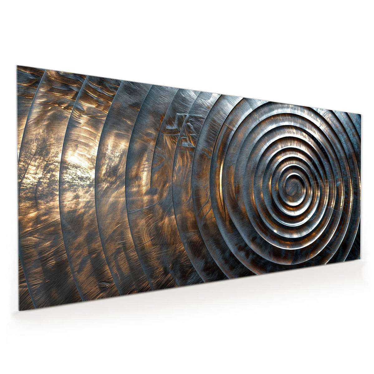 Küchenrückwand aus Glas im Hochformat mit Motiv Metallringe: Konzentrische Ringe in gebürstetem Stahl mit bronzefarbenen Reflexen