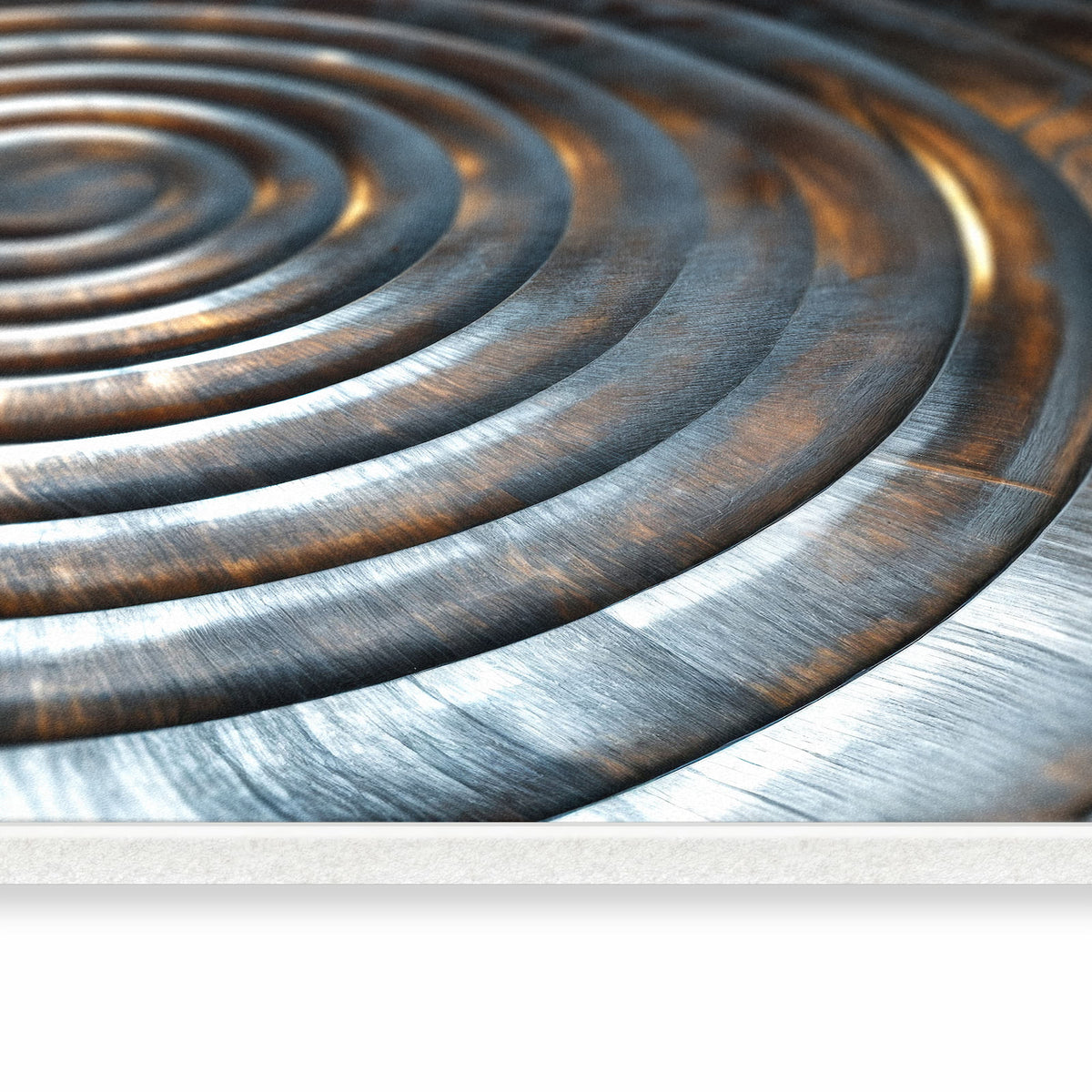 Langlebiger abwaschbarer Küchenläufer mit Motiv Metallische Spiralen in seitlicher Ansicht