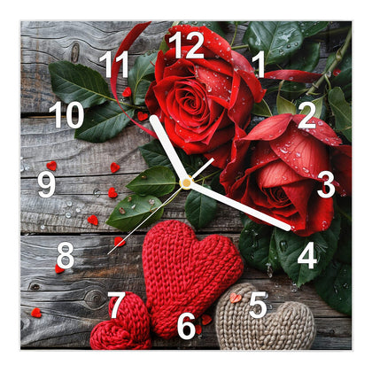 Wanduhr Quadratisch mit dem Motiv Rosen mit Strickherzen