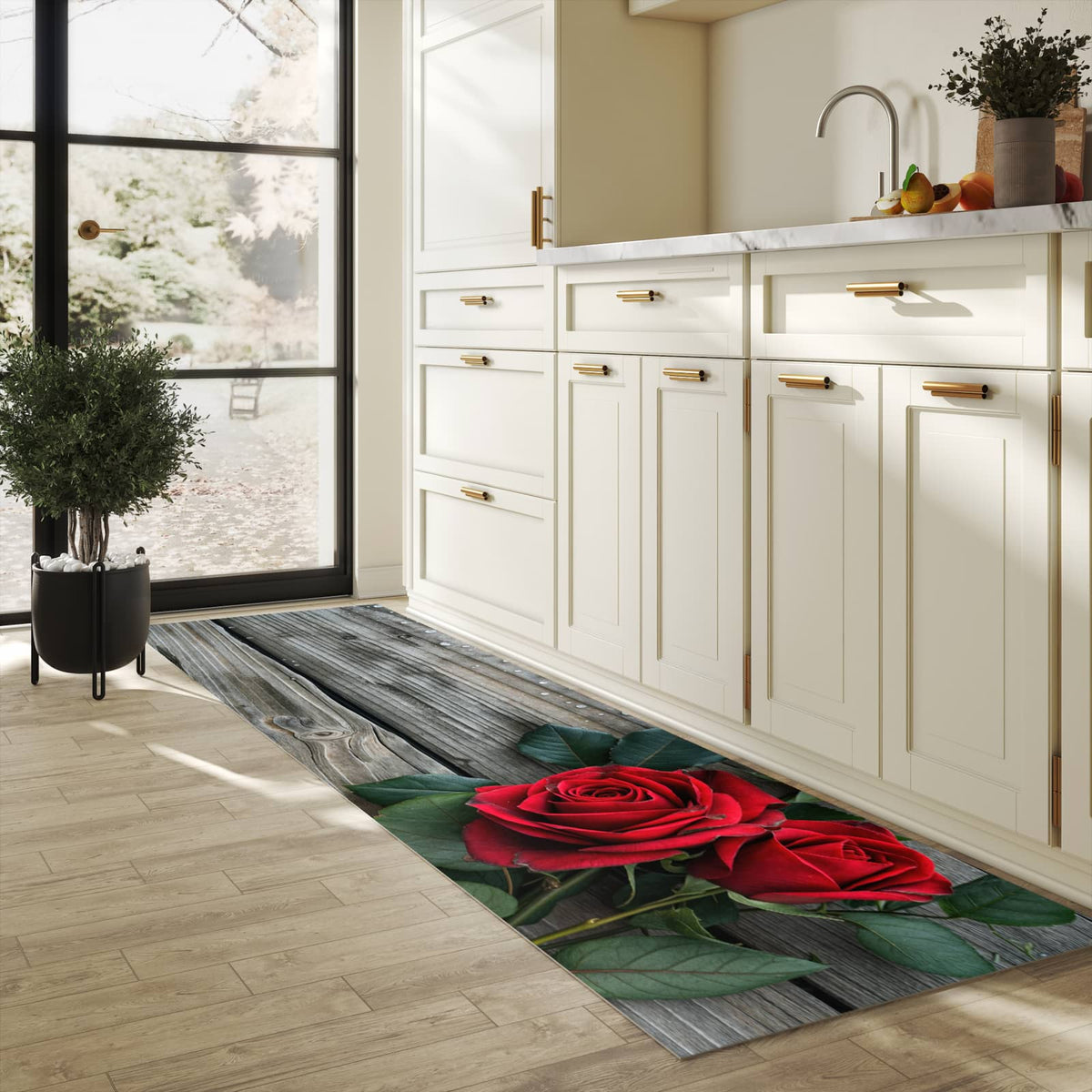 Komfortabler Küchenläufer mit Motiv Romantische Rosenherzen in heller Küche