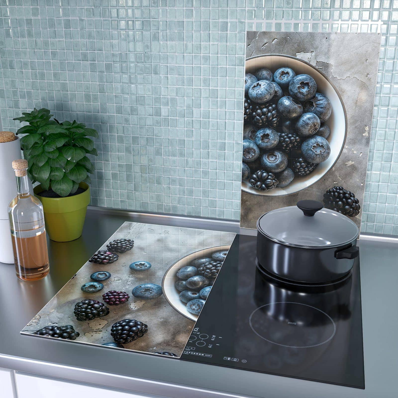 2-teilige Abdeckplatten Ceranfeld mit Heidelbeeren Brombeeren-Motiv als Spritzschutz hinter dem Kochfeld