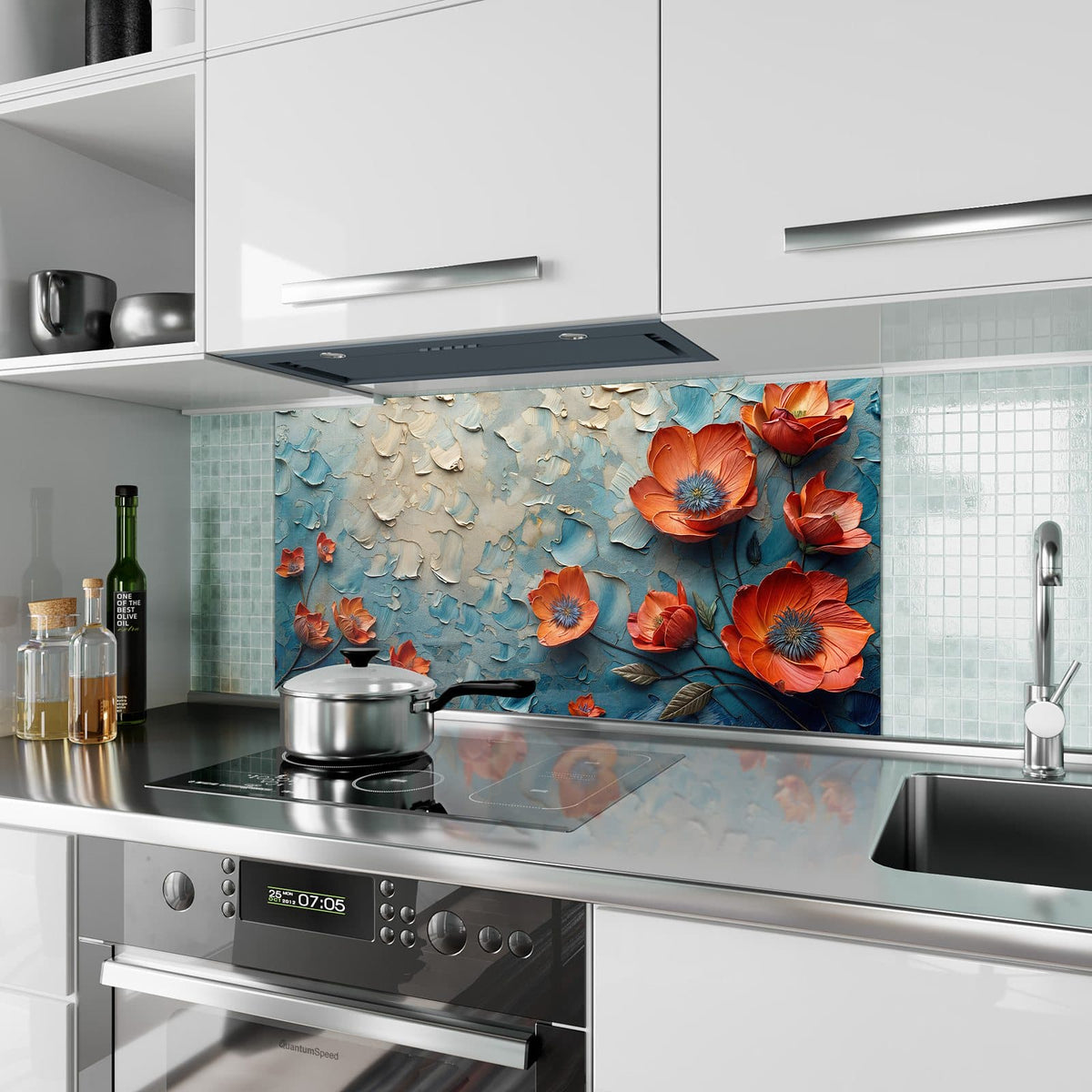 Küchenrückwand aus Glas Oranger Mohn auf Blau im Hochformat als Spritzschutz hinter dem Kochfeld, über dem Fliesenspiegel montiert