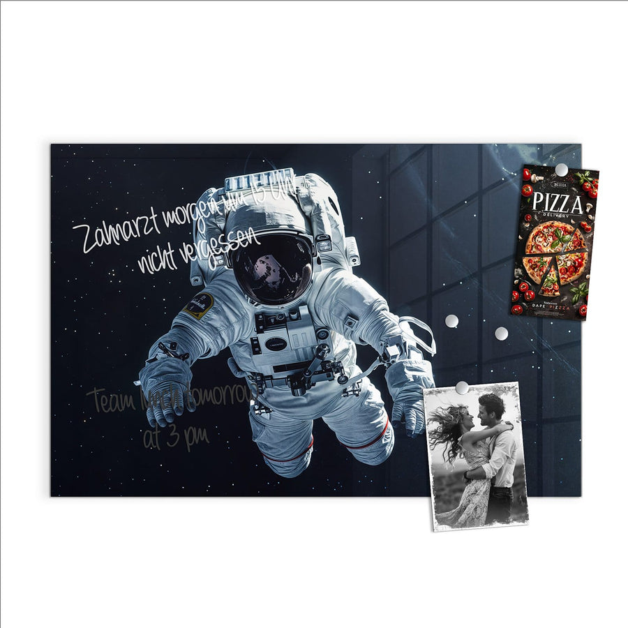Maße Glas Magnettafel - Schwebender Astronaut