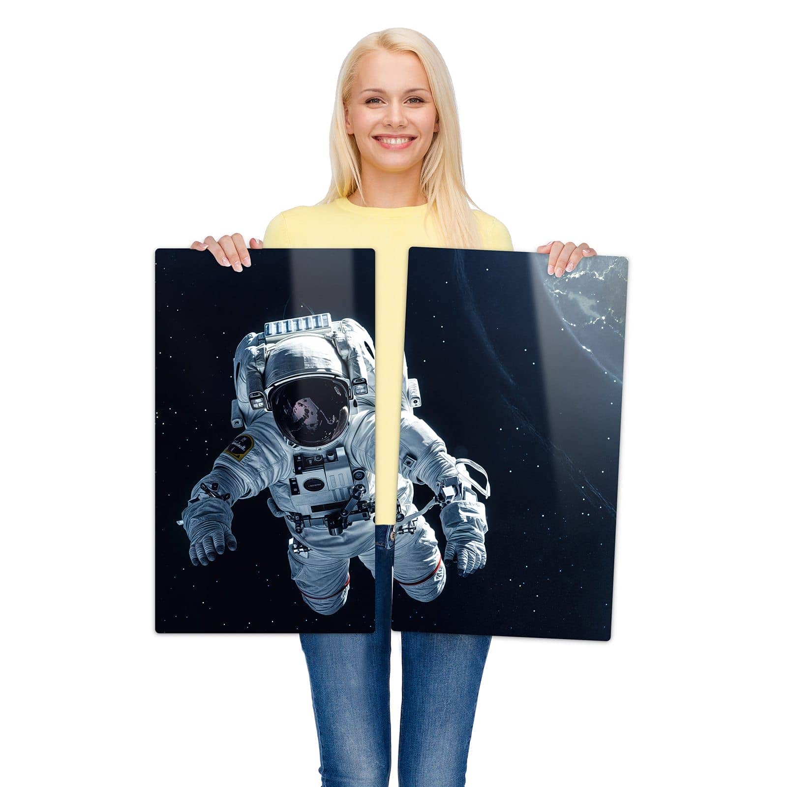 2-teilige Abdeckplatten für Herd mit Astronaut im All-Motiv wird zur Größendarstellung gehalten