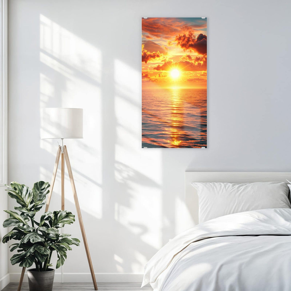 Glasbild Wolken im Abendrot an der Wand – tief stehende Sonne über dem Meer, davor dunkle, glutrot gefärbte Wolken