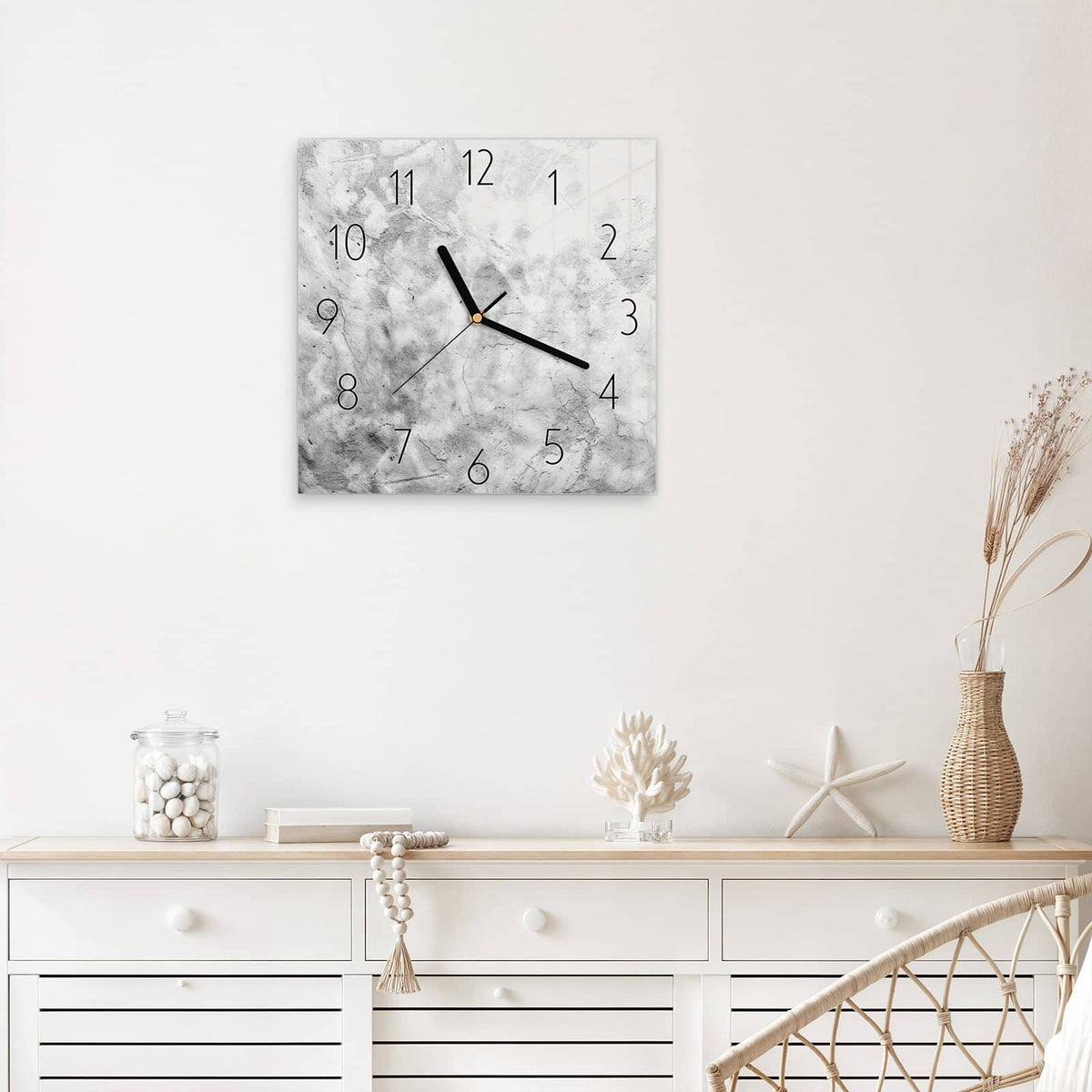 Wanduhr Weißer Marmor aus Glas – Quadratisch 30 × 30 cm – Wolkige Maserung in hellem Marmor