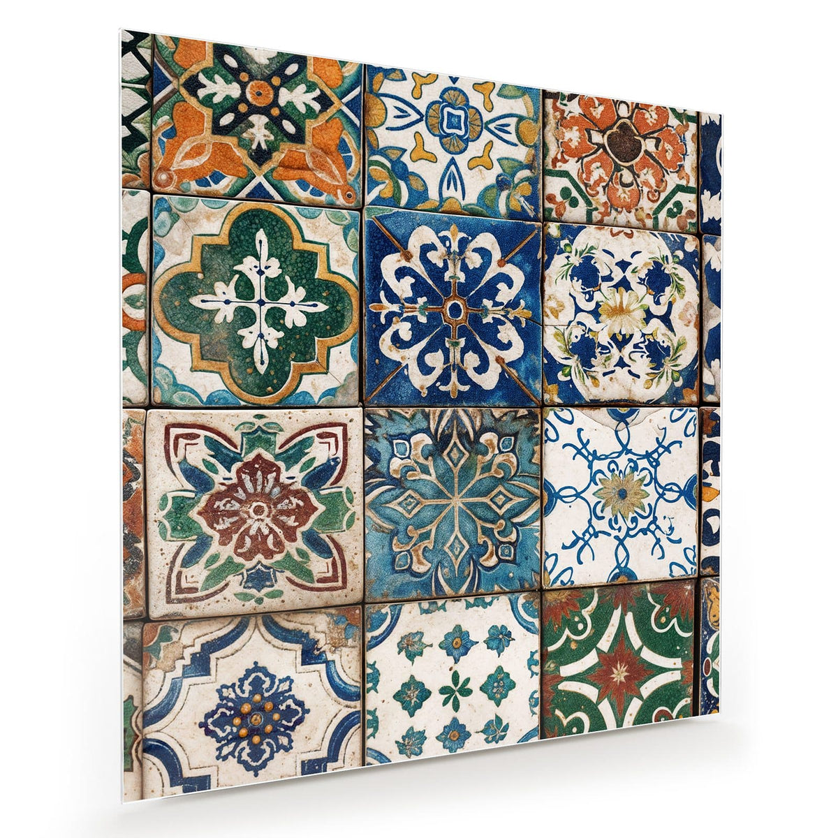 Patchwork aus 16 bunten Ornamentfliesen in Blau, Grün, Orange und Weinrot, portugiesisch-maurisch