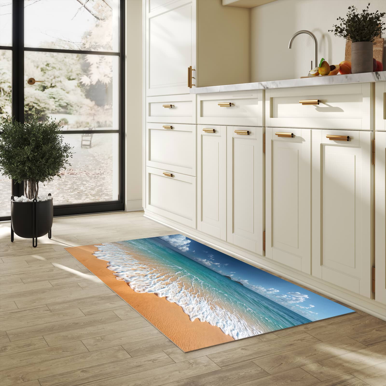 UV-beständiger Küchenläufer mit Motiv Wellen am Sandstrand in heller Küche