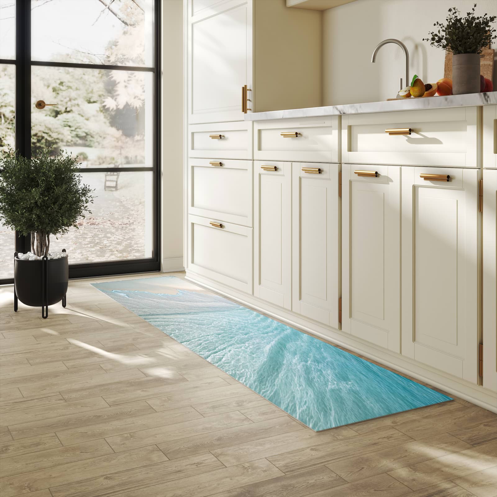 Pflegeleichter dünner Teppich mit Motiv Strandurlaub in heller Küche