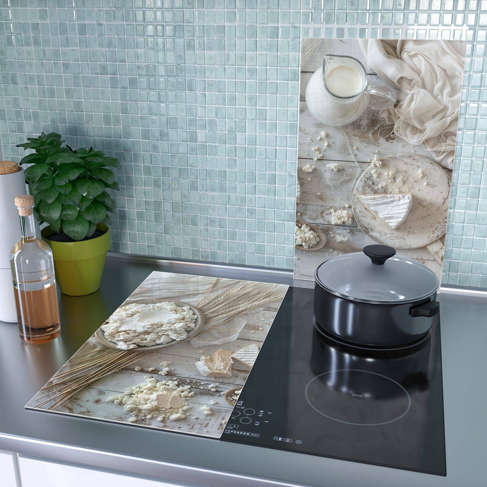 2-teilige Herdabdeckplatten mit Ziegenkäse Schale-Motiv als Spritzschutz hinter dem Kochfeld