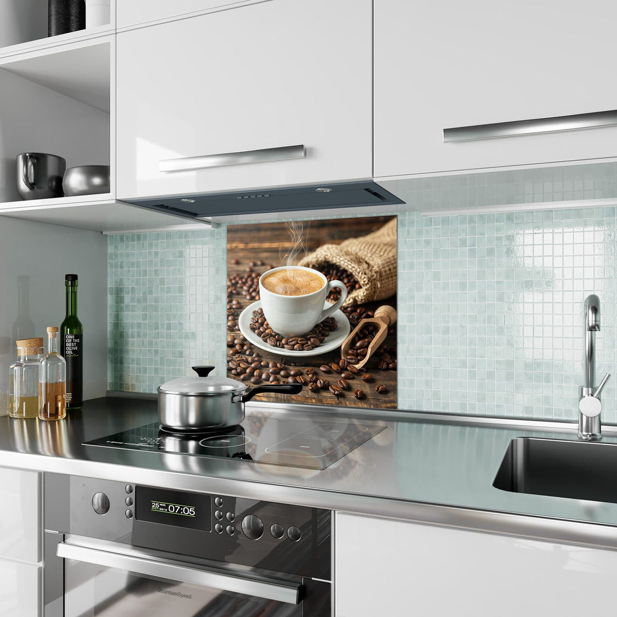 Küchenrückwand Kaffee mit Holzschaufel aus Glas – Dampfende Tasse neben Jutesack