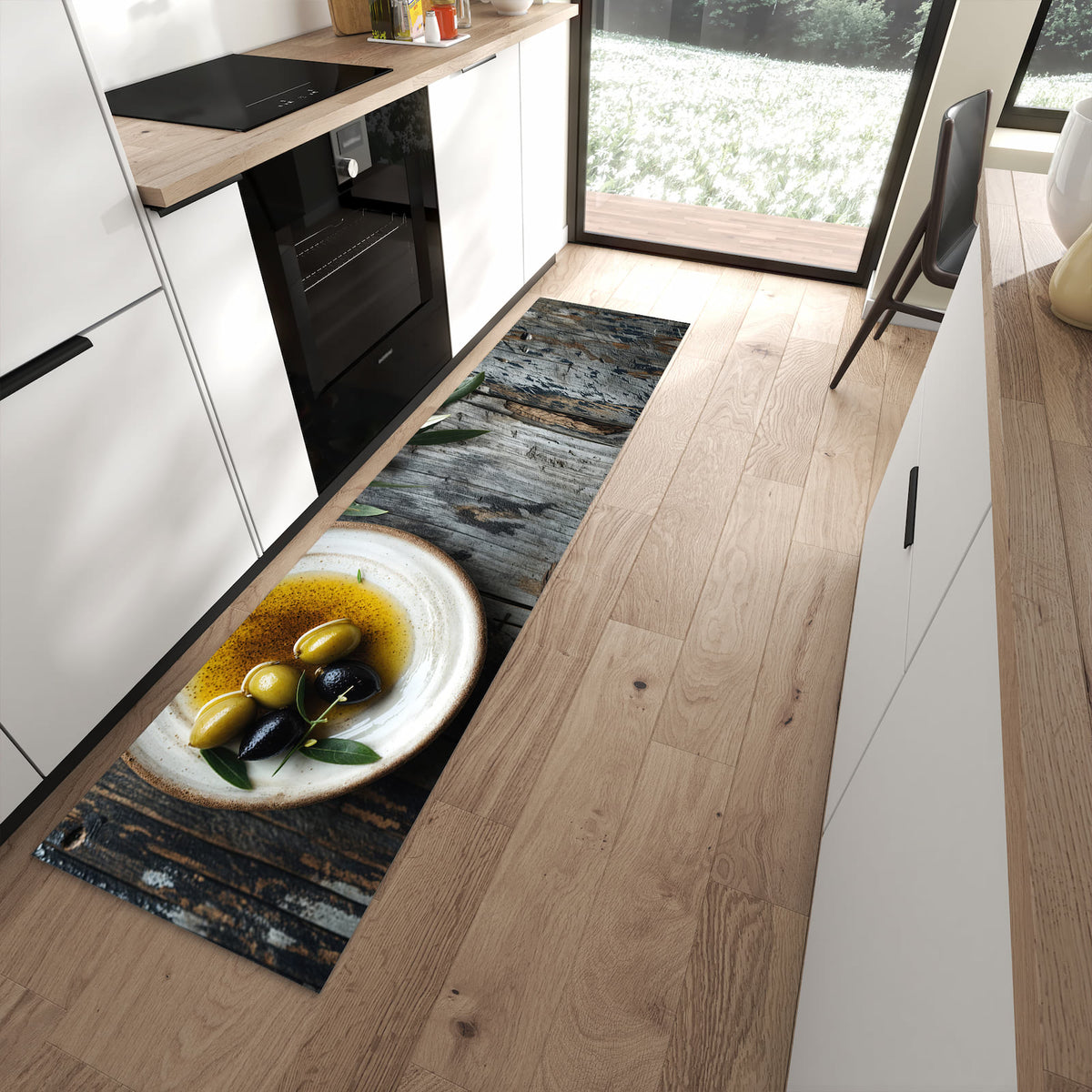 Fleckenresistenter abwaschbarer Küchenteppich mit Motiv Oliven auf Teller in moderner Küche