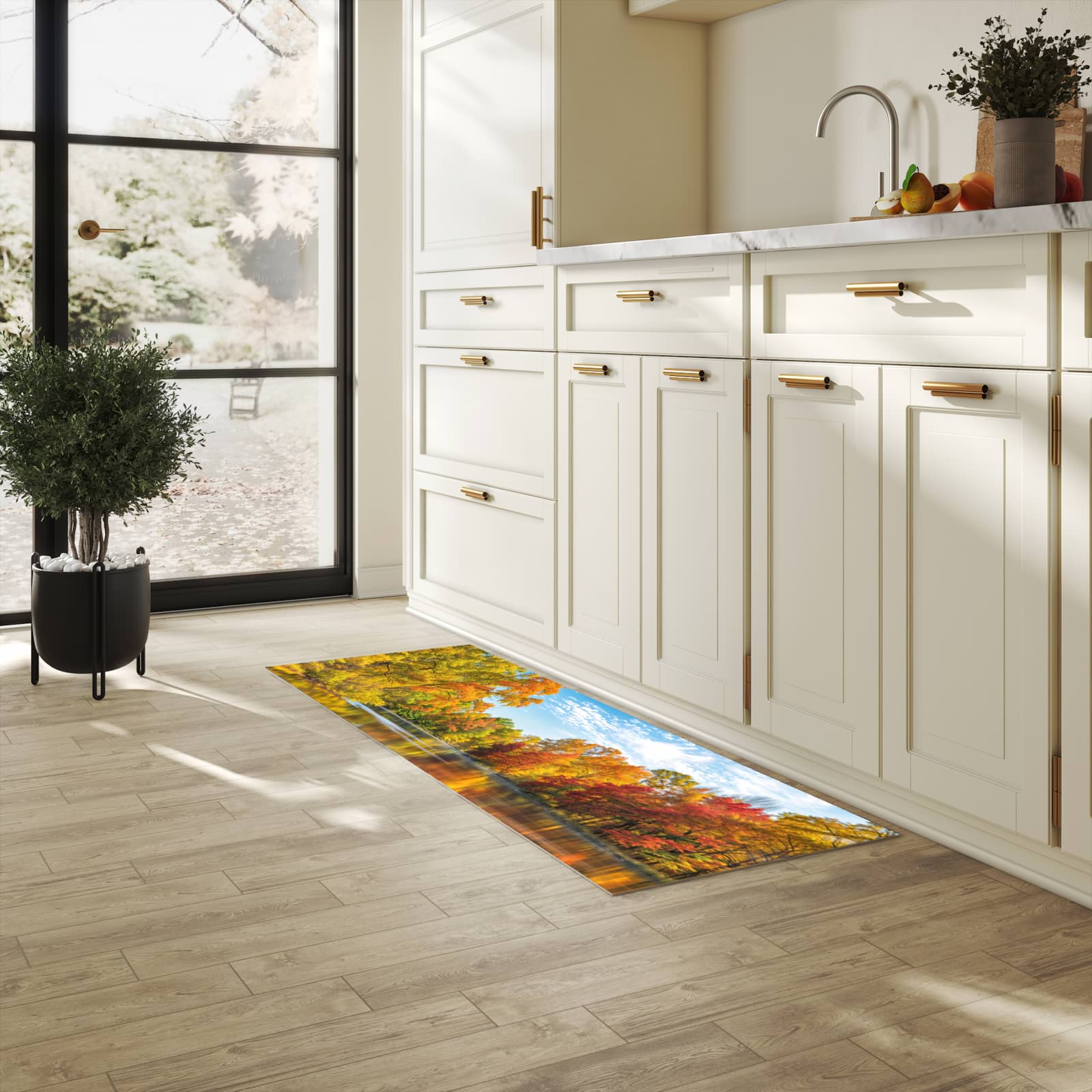 Komfortabler Küchenläufer mit Motiv Herbstlicher See in heller Küche