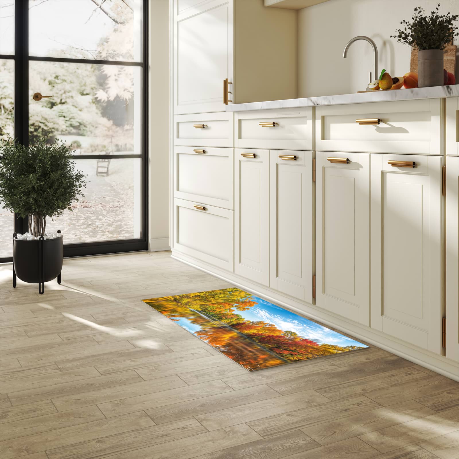 Rutschhemmender Küchenläufer mit Motiv Herbstlicher See in heller Küche
