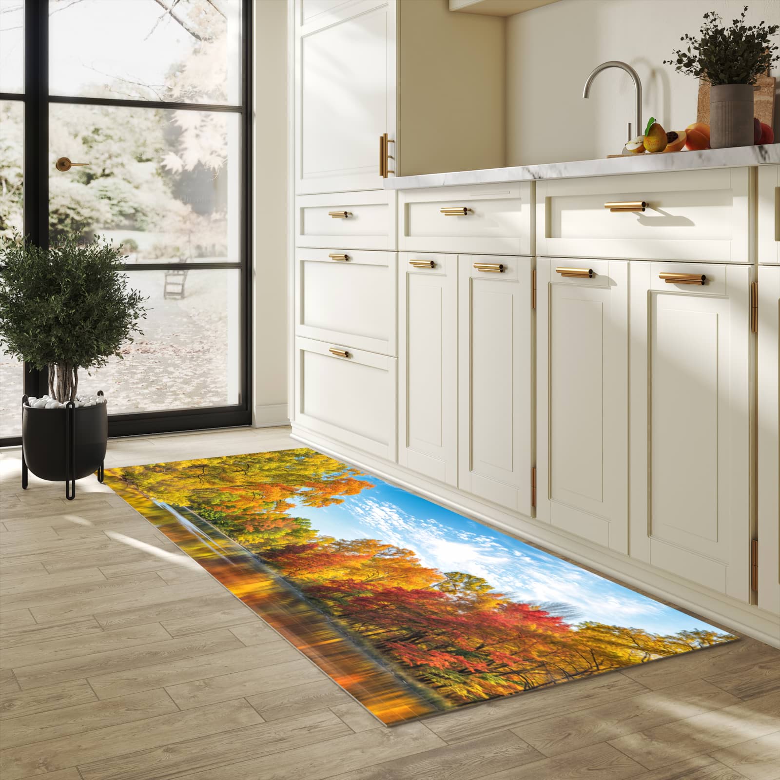 Farbbeständiger Küchenläufer mit Motiv Herbstlicher See in heller Küche