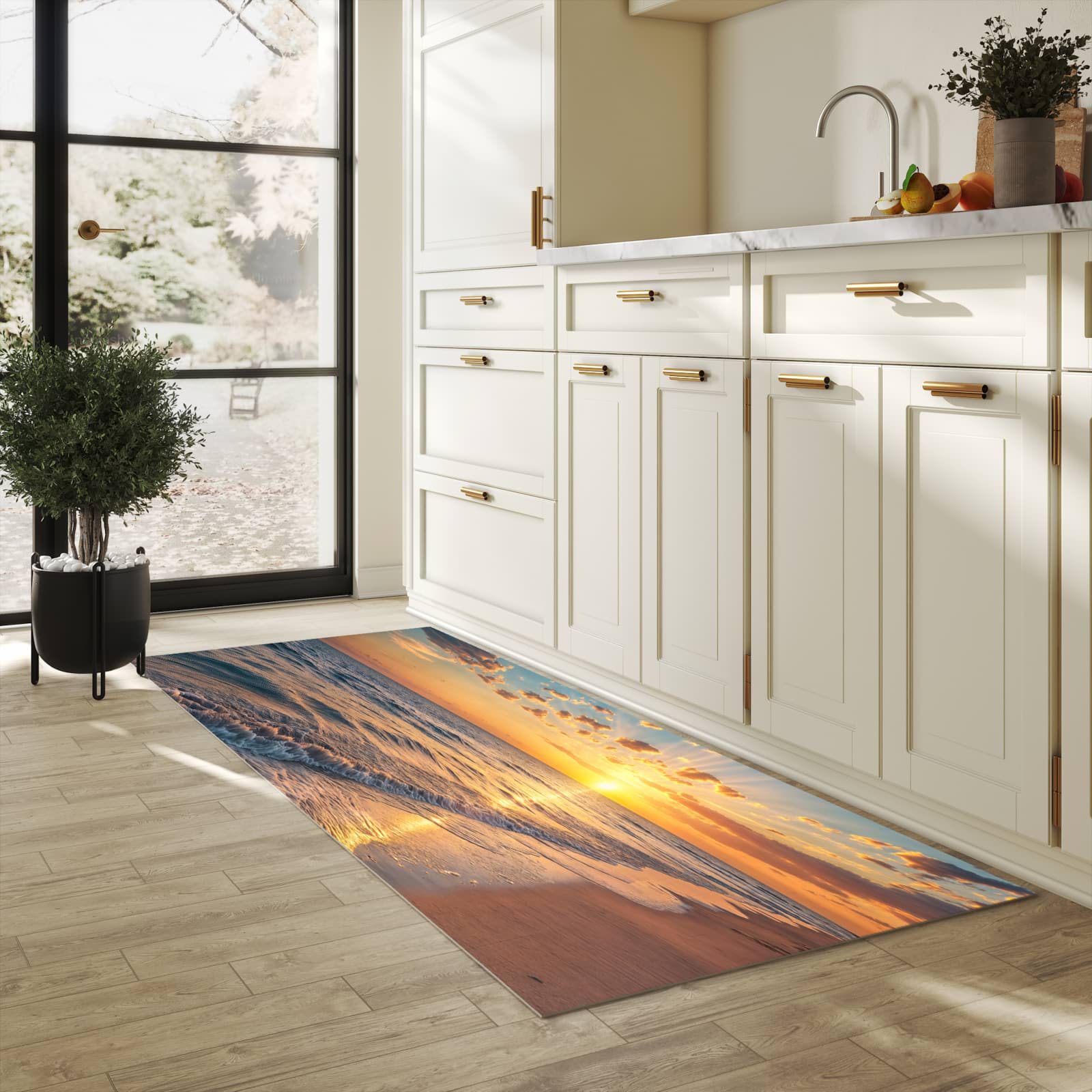 Geräuschdämpfender Küchenvorleger mit Motiv Sonnenaufgang Meer in heller Küche