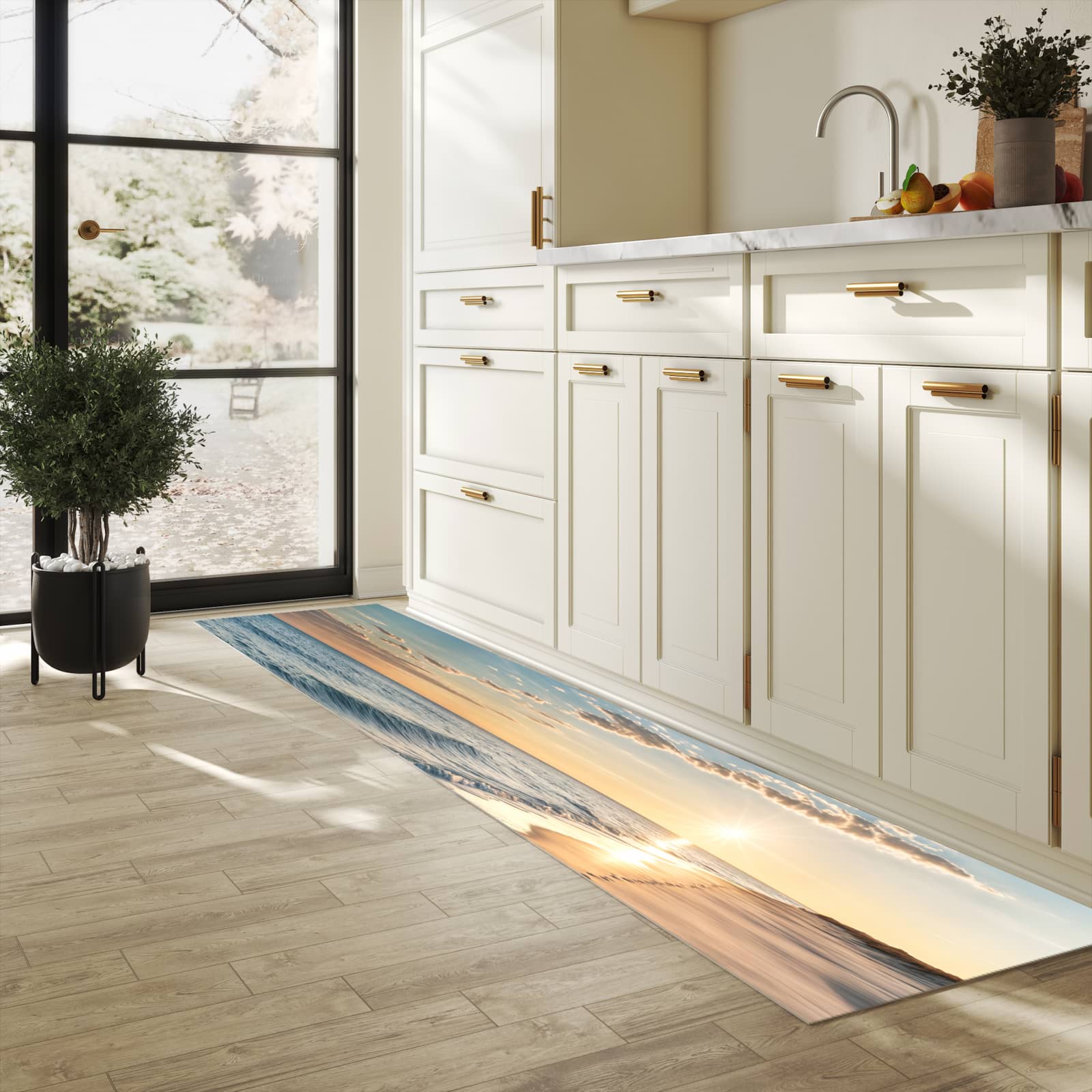 Bodenschonender rutschfester Küchenteppich mit Motiv Strandspuren in heller Küche