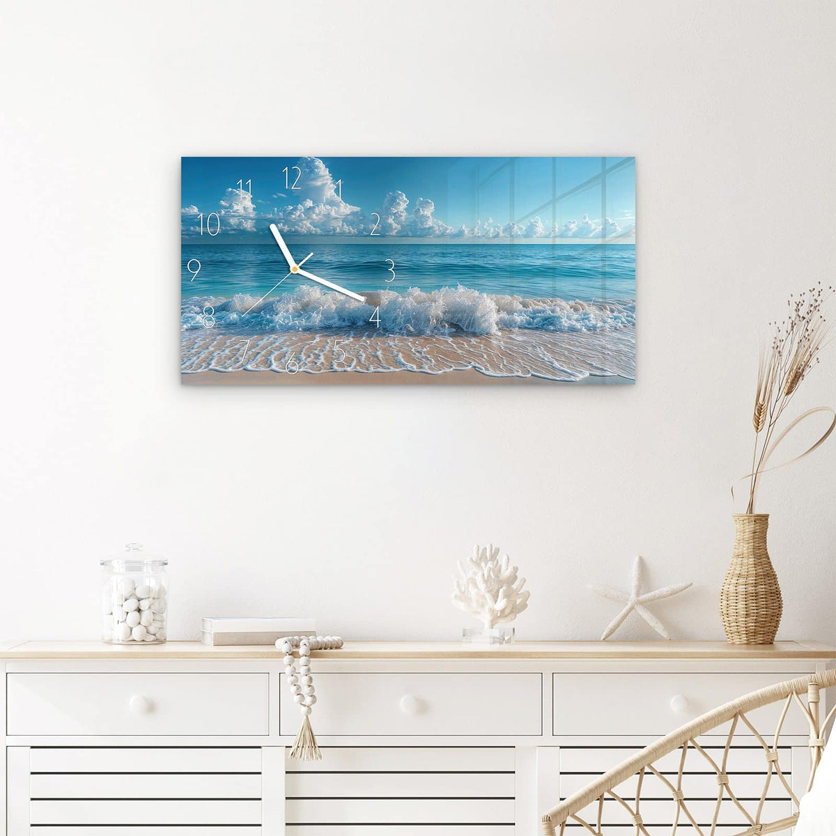 Wanduhr Meereswellen aus Glas – Querformat 60 × 30 cm – Brandung unter strahlend blauem Himmel