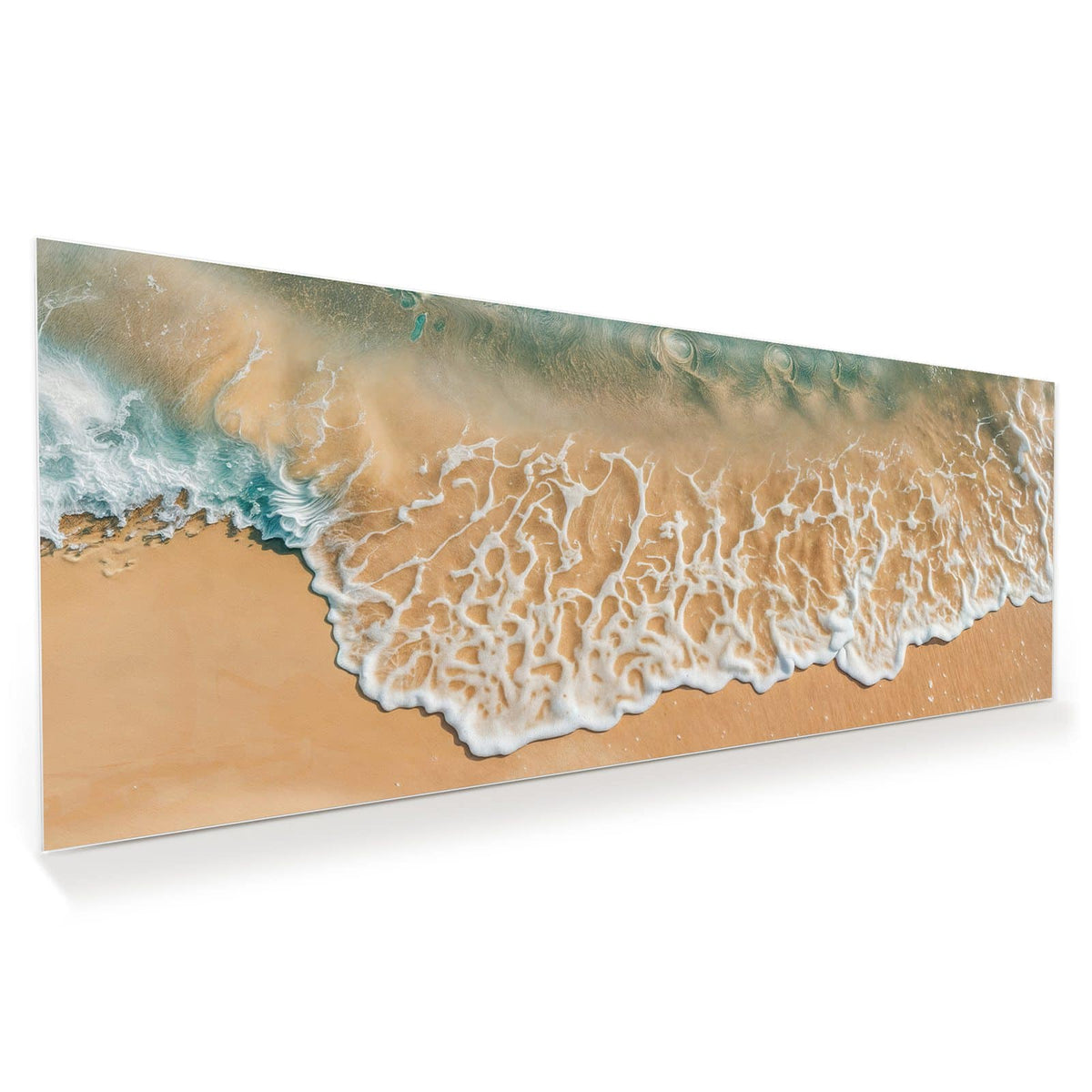 Wandbild aus Glas mit Motiv Meeresschaum auf Sand: Blick von oben auf türkises Wasser, dessen weißer Schaumsaum auf hellen Sand ausläuft #grösse_100 x 40 cm #grösse_125 x 50 cm #grösse_150 x 60 cm
