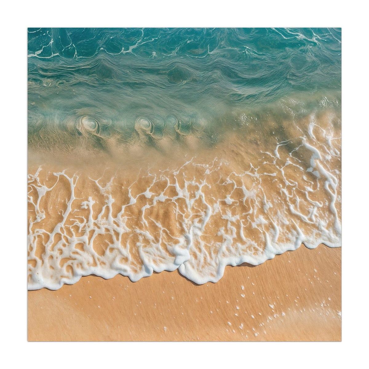 Küchenrückwand aus Glas Meeresschaum auf Sand im quadratischen Format, Motiv bildfüllend von vorn