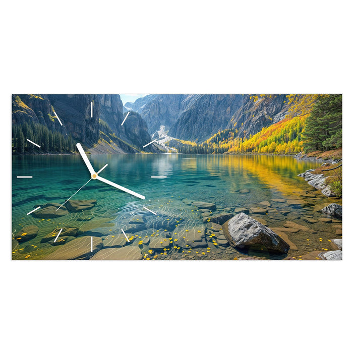 Wanduhr Bergsee im Herbst aus Glas – Querformat 60 × 30 cm mit Ziffernblatt Linie