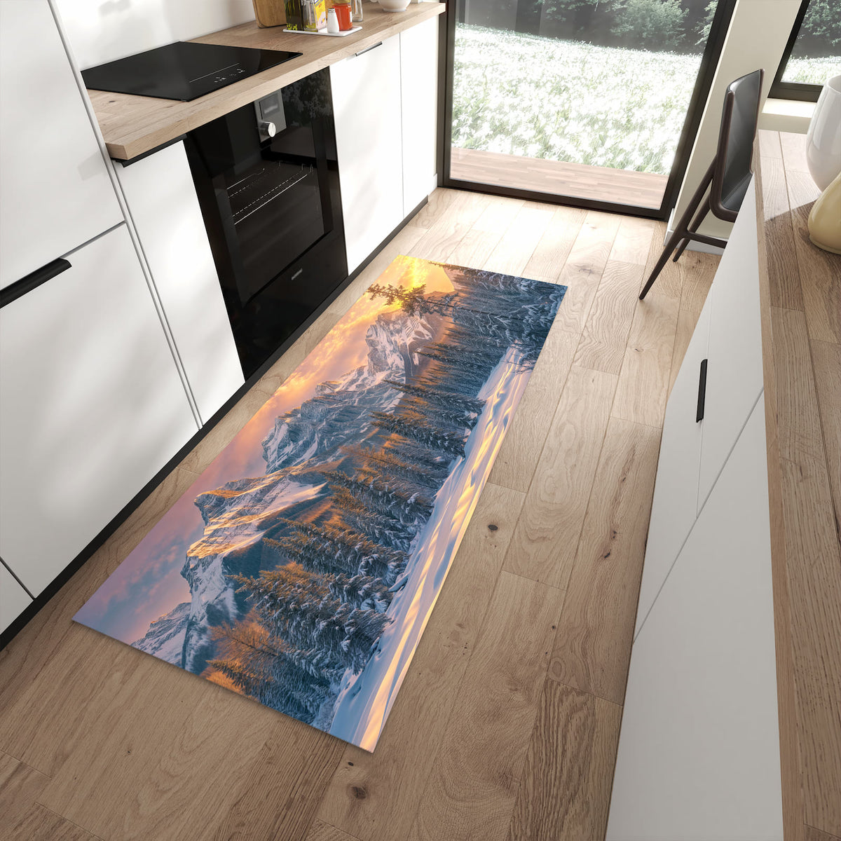 Feuchtigkeitsresistenter Küchenläufer mit Motiv Berglandschaft Winter in moderner Küche