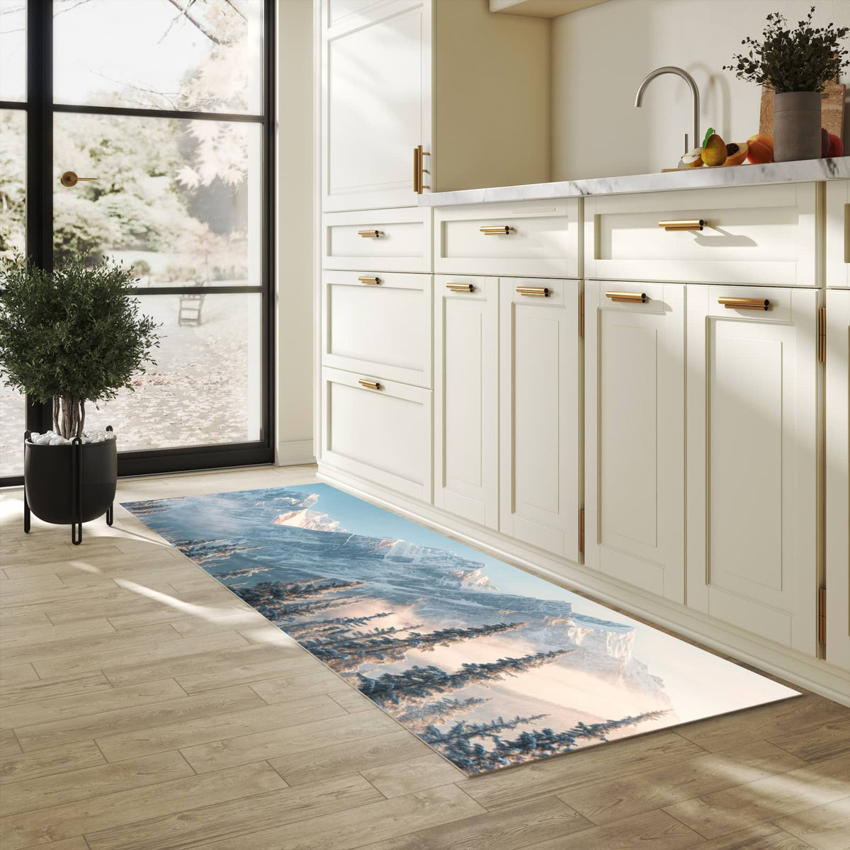Fleckenresistenter langer Teppich mit Motiv Schneebedeckte Berge in heller Küche