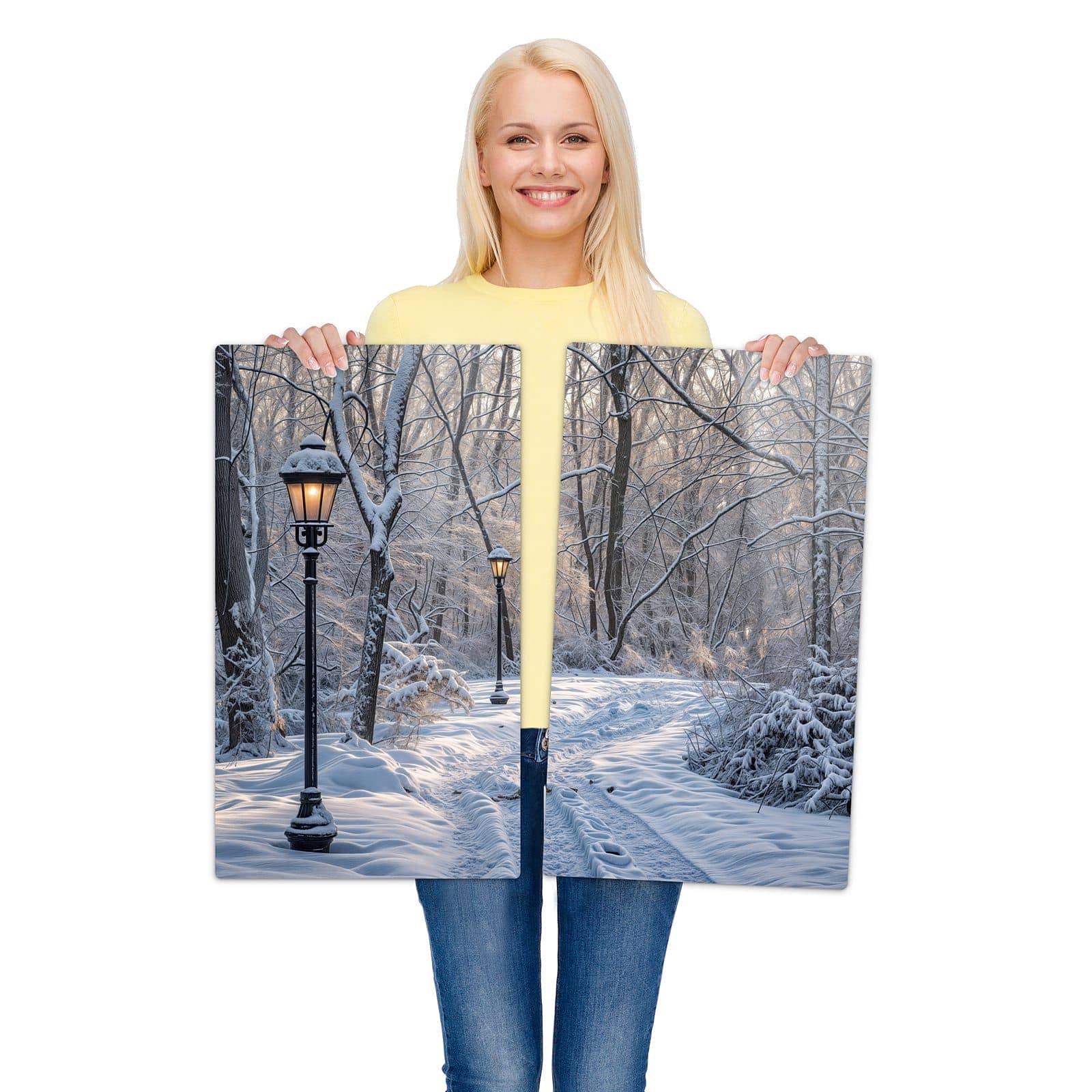 2-teilige Herdabdeckplatte Induktion mit Verschneiter Waldweg-Motiv wird zur Größendarstellung gehalten