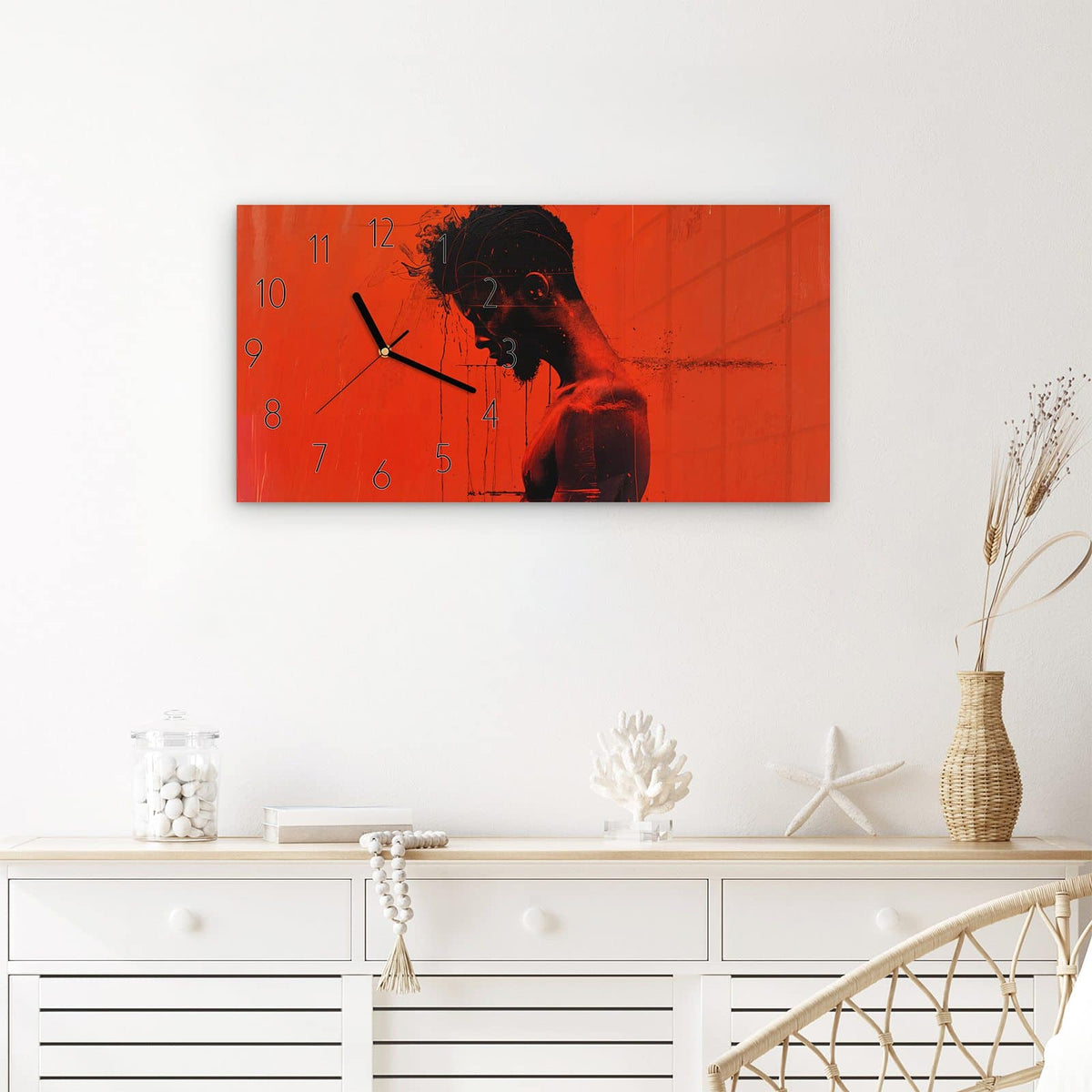 Wanduhr Dunkelrotes Profil aus Glas – Querformat 60 × 30 cm – Schwarze Silhouette vor Rot