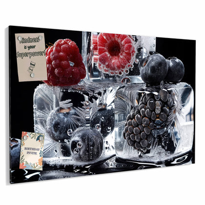 Metall Magnettafel mit dem Motiv Beeren auf Schwarz