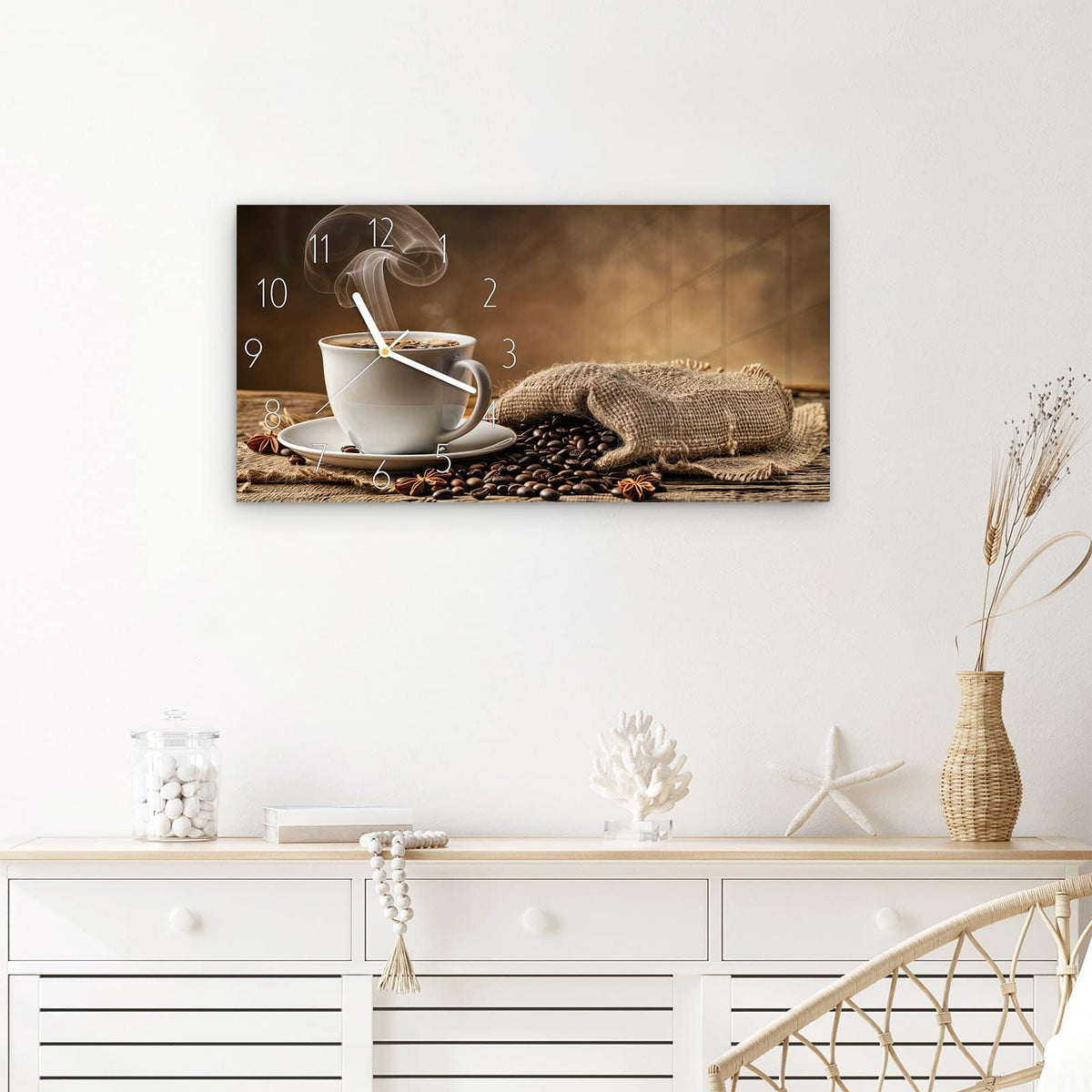 Wanduhr Sanfte Kaffeegenuss aus Glas – Querformat 60 × 30 cm – Kaffeetasse mit Jutesack und Bohnen