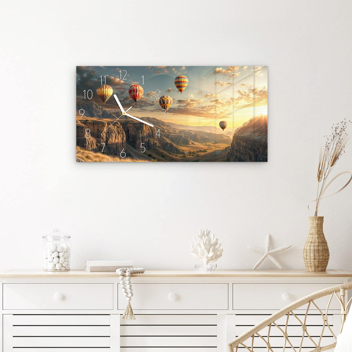 Wanduhr Landschaft mit Ballons aus Glas – Querformat 60 × 30 cm – Heißluftballons über Canyons