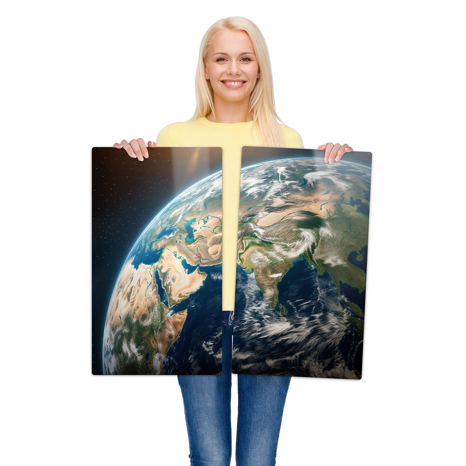 2-teilige Herdabdeckplatte Induktion mit Sanfte Erde aus dem All-Motiv wird zur Größendarstellung gehalten