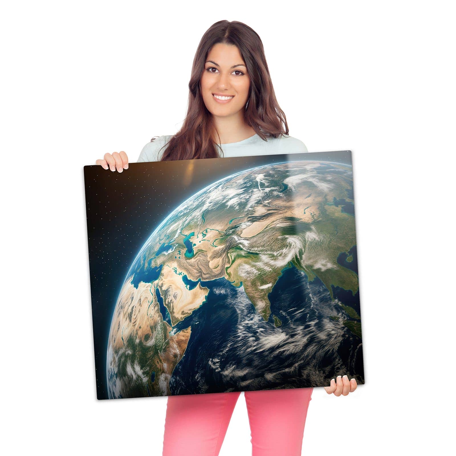 Abdeckplatte für Ceranfeld mit Sanfte Erde aus dem All-Motiv wird zur Größendarstellung gehalten