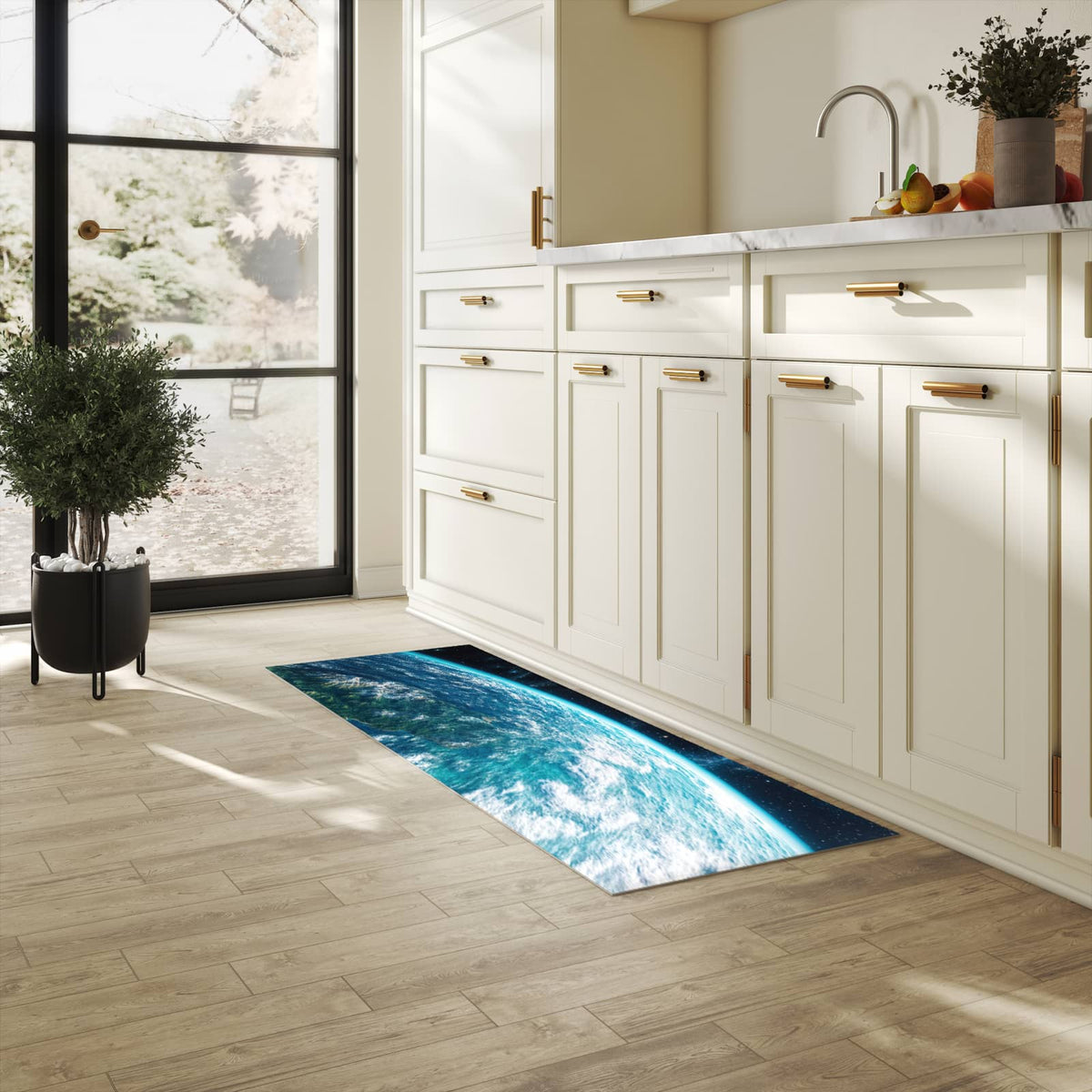 Schmutzabweisender rutschfester Küchenläufer mit Motiv Wunderschöne Erde in heller Küche