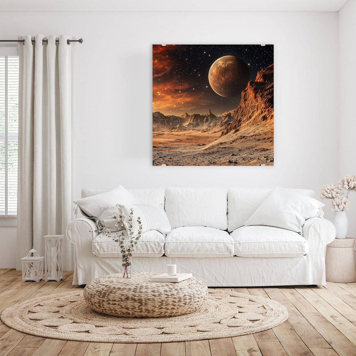 Glasbild Planet über der Wüste an der Wand – Steinige rote Wüstenlandschaft mit Felskante, darüber ein großer beiger Planet