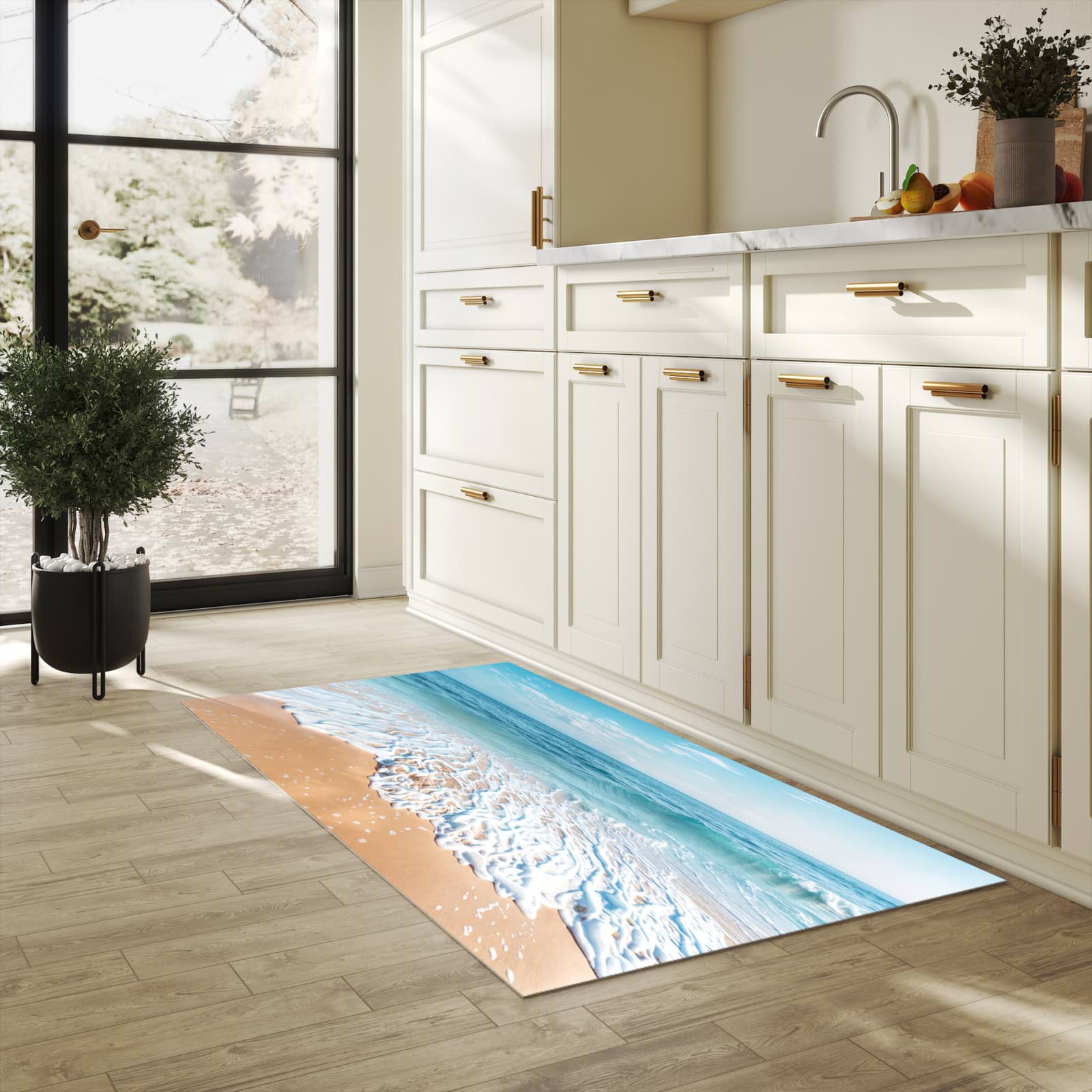 Fleckenresistenter rutschfester Küchenläufer mit Motiv Tropischer Strand in heller Küche