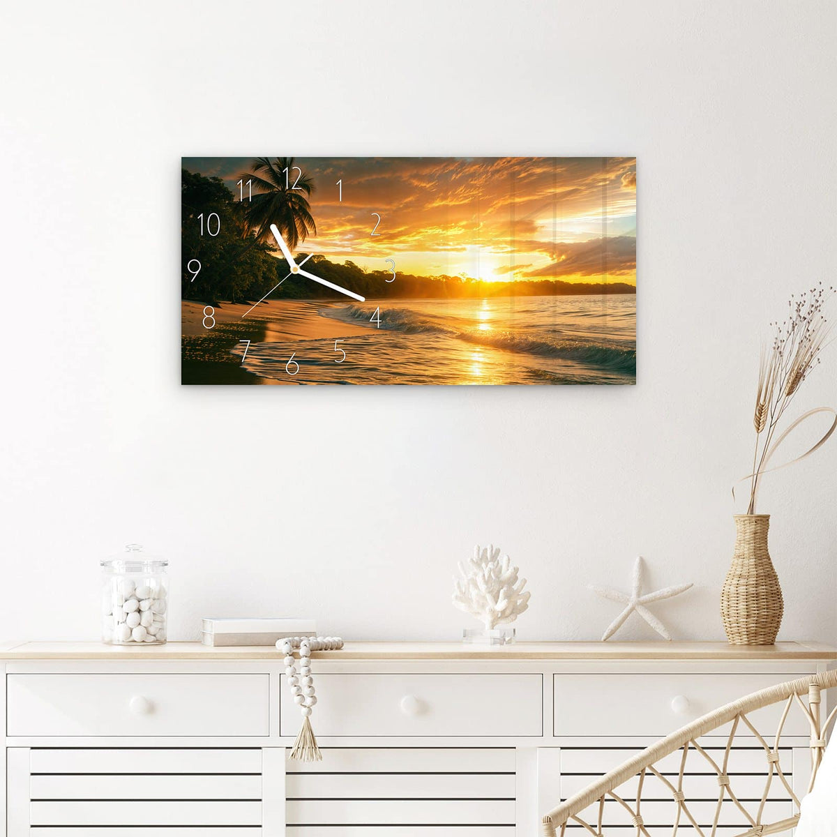 Wanduhr Sonnenuntergang Strand aus Glas – Querformat 60 × 30 cm – Palme im goldenen Abendlicht