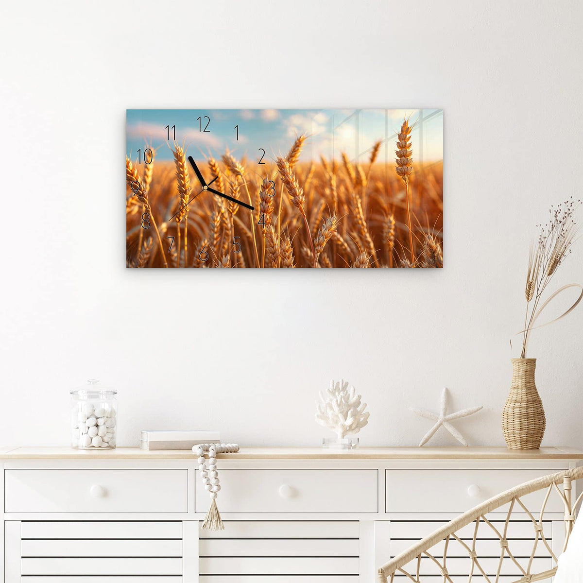 Wanduhr Weizenfeld Sonnenuntergang aus Glas – Querformat 60 × 30 cm – Reifer Weizen vor blauem Himmel