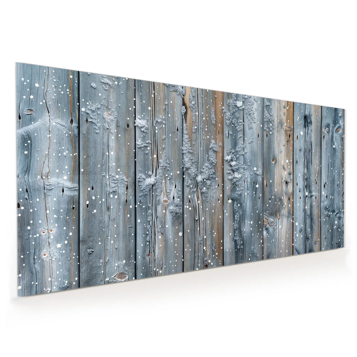 Küchenrückwand aus Glas im Hochformat mit Motiv Winterliche Holzlatten: Senkrechte graublaue Latten mit Schnee und weißen Schneeflocken-Tupfen