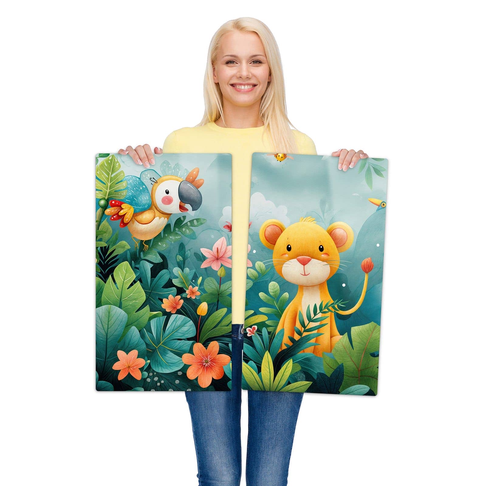 2-teilige Herdabdeckplatte aus Glas mit Dschungeltiere-Motiv wird zur Größendarstellung gehalten