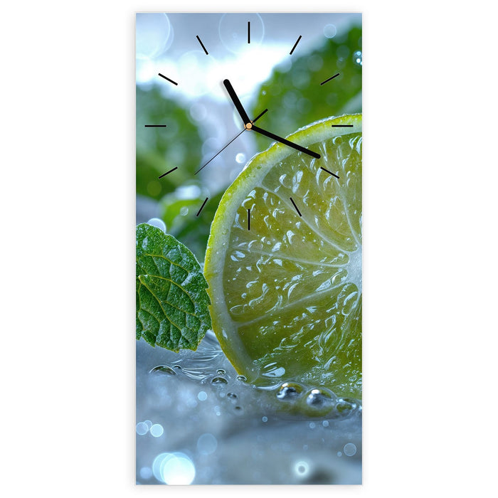 Wanduhr Erfrischende Limette aus Glas – Hochformat 30 × 60 cm mit Ziffernblatt Linie