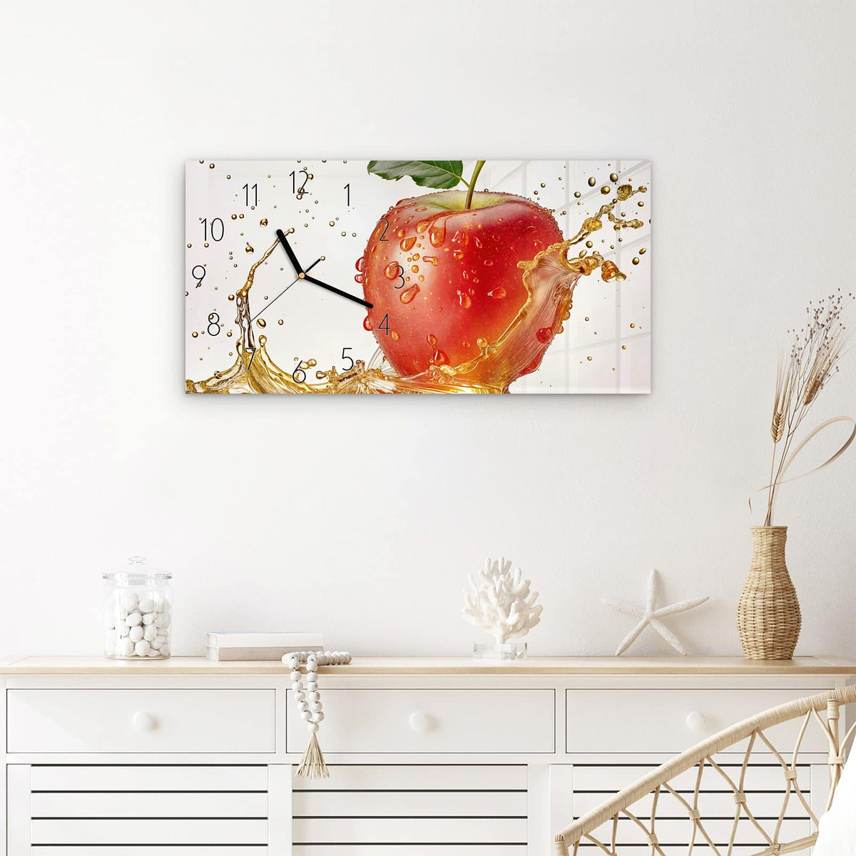 Wanduhr Spritziger Apfel aus Glas – Querformat 60 × 30 cm – Roter Apfel mit goldenem Spritzer