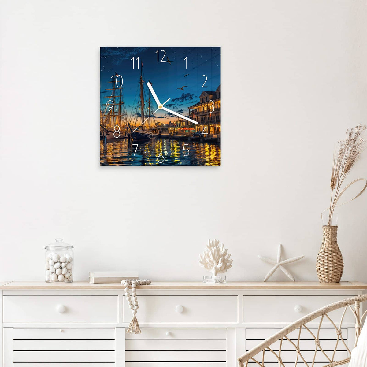Wanduhr Segelschiffe bei Nacht aus Glas – Quadratisch 30 × 30 cm – Erleuchtete Segelschiffe bei Nacht