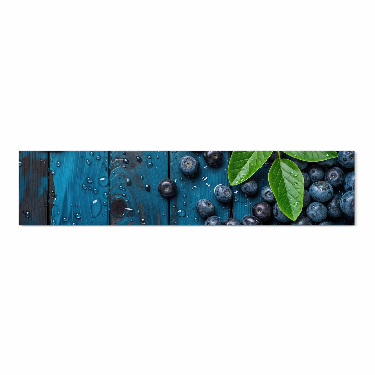 Pflegeleichter Küchenläufer mit Motiv Blaubeeren auf Holz in Frontansicht, rutschfest