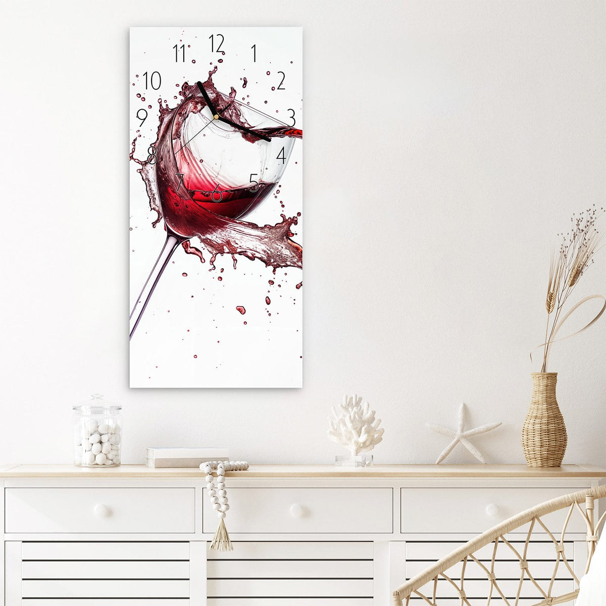 Wanduhr Weingläser Herz aus Glas – Rotwein spritzt in Herzform