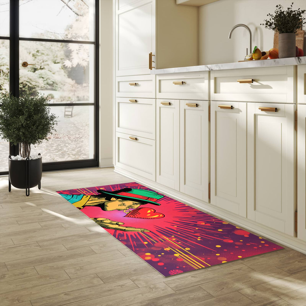 Feuchtigkeitsresistenter Küchenteppich mit Motiv Kuss der Liebe in heller Küche