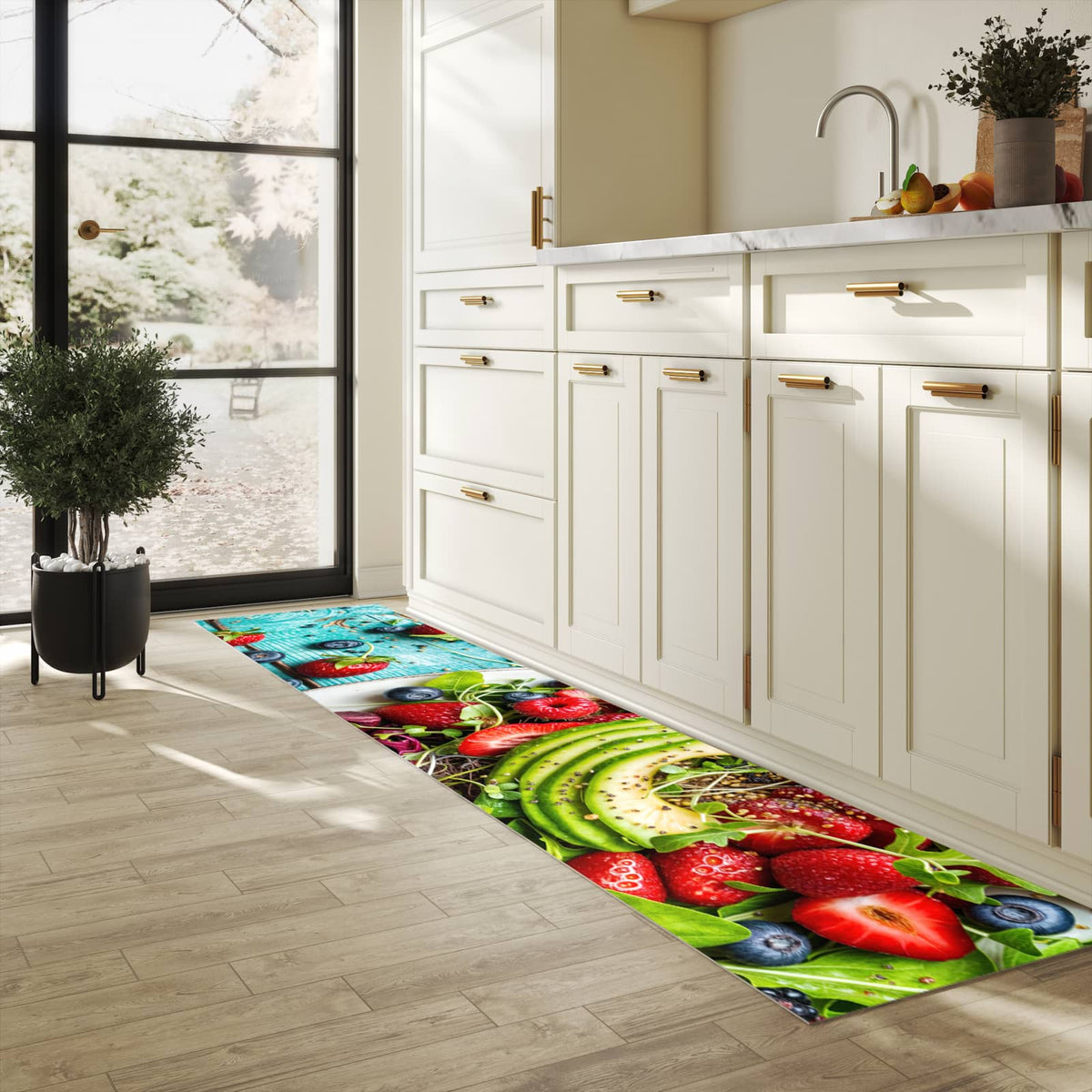 Fleckenresistenter langer Teppich mit Motiv Salat von Gesunder in heller Küche