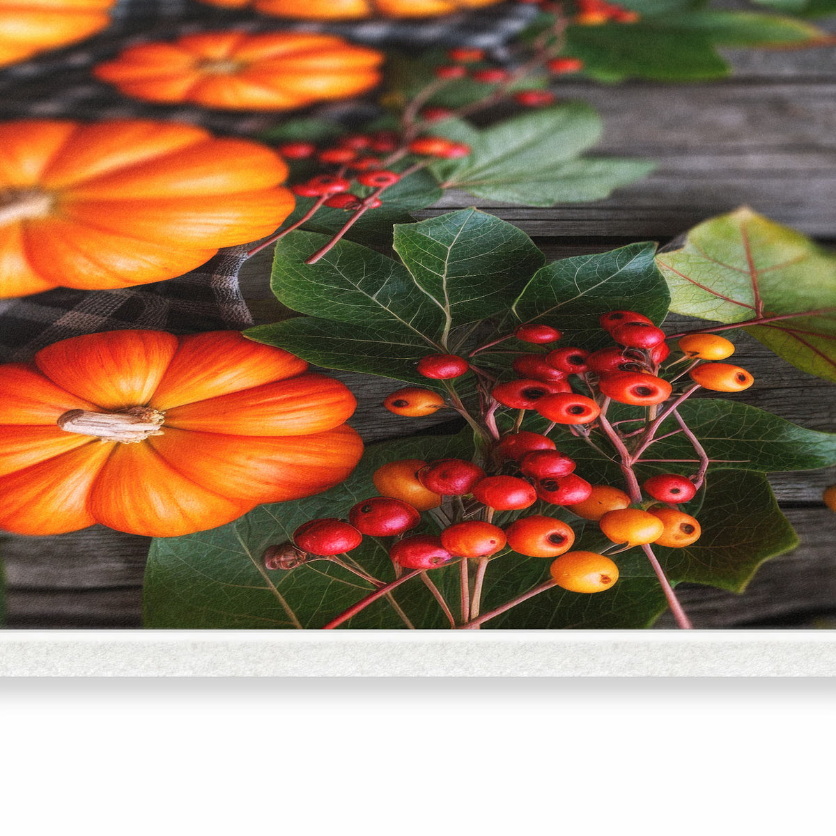 Bodenschonender großer Küchenteppich mit Motiv Herbstlicher Kürbis in seitlicher Ansicht